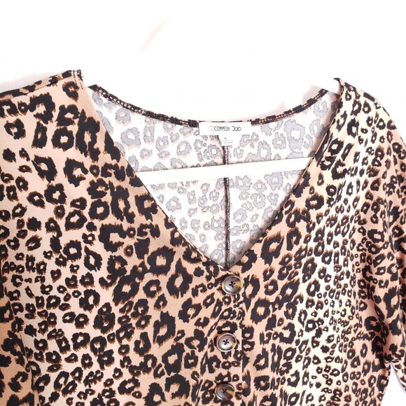 Uncommon Job Women Leopard Print 3/4 Sleeve Button V Neck Crop Blouse Size M - Picture 2 of 16